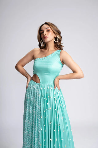 Queen's Necklace Embroidered Gown Queen's Necklace Embroidered Gown
