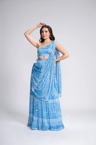 A Day In Mumbai Embroidered Pre-Draped Saree Set A Day In Mumbai Embroidered Pre-Draped Saree Set
